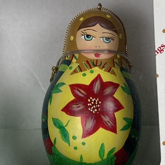 Vintage boxed set of 3 wooden Matryoshka 🪆 Doll Ornaments Christmas poinsettia - Picture 4 of 10